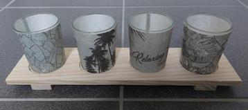Theelichthouder set op houten plankje. Nieuw. Afm. 7,5x30 cm beschikbaar voor biedingen