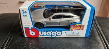 Bburago Audi RS E-Tron 2022 zilver 1:43 nieuw in verpakking  beschikbaar voor biedingen