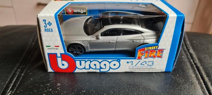 Bburago Audi RS E-Tron 2022 zilver 1:43 nieuw in verpakking, Hobby en Vrije tijd, Modelauto's | 1:43, Nieuw, Auto, Overige merken