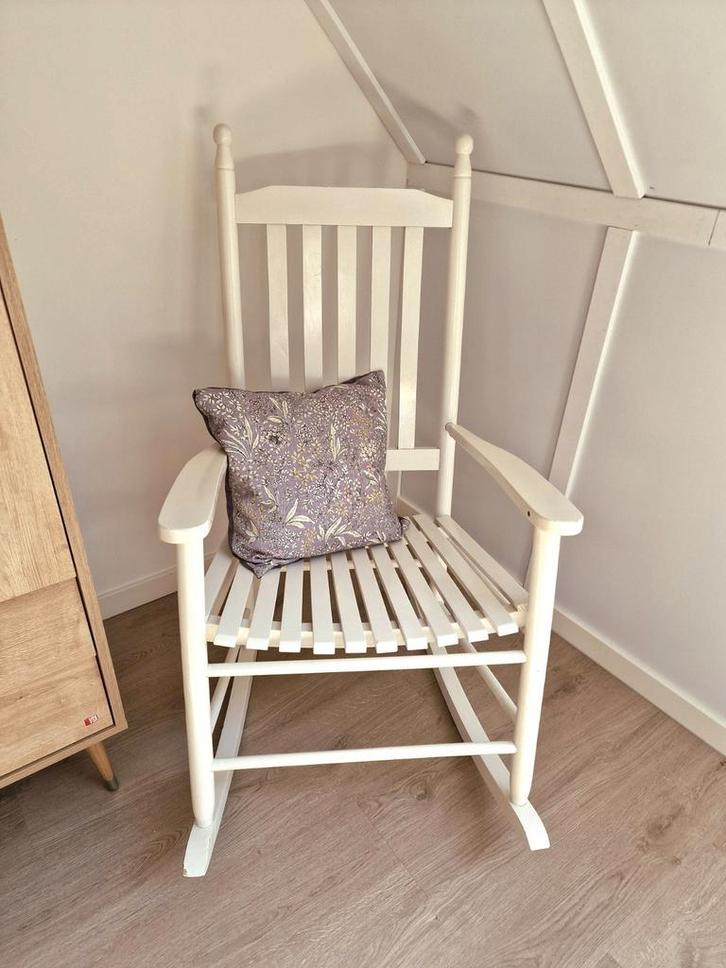 Schommelstoel, Kinderen en Baby's, Kinderkamer | Tafels en Stoelen, Zo goed als nieuw, Stoel(en), Ophalen
