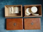Twee massief houten doosjes met fiches van  been, Antiek en Kunst, Ophalen of Verzenden