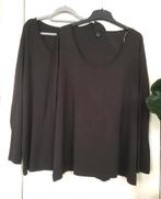 Twee Donkerbruine T-shirts van M&S, Kleding | Dames, Grote Maten, Ophalen of Verzenden, Zo goed als nieuw, Bruin, Shirt of Top