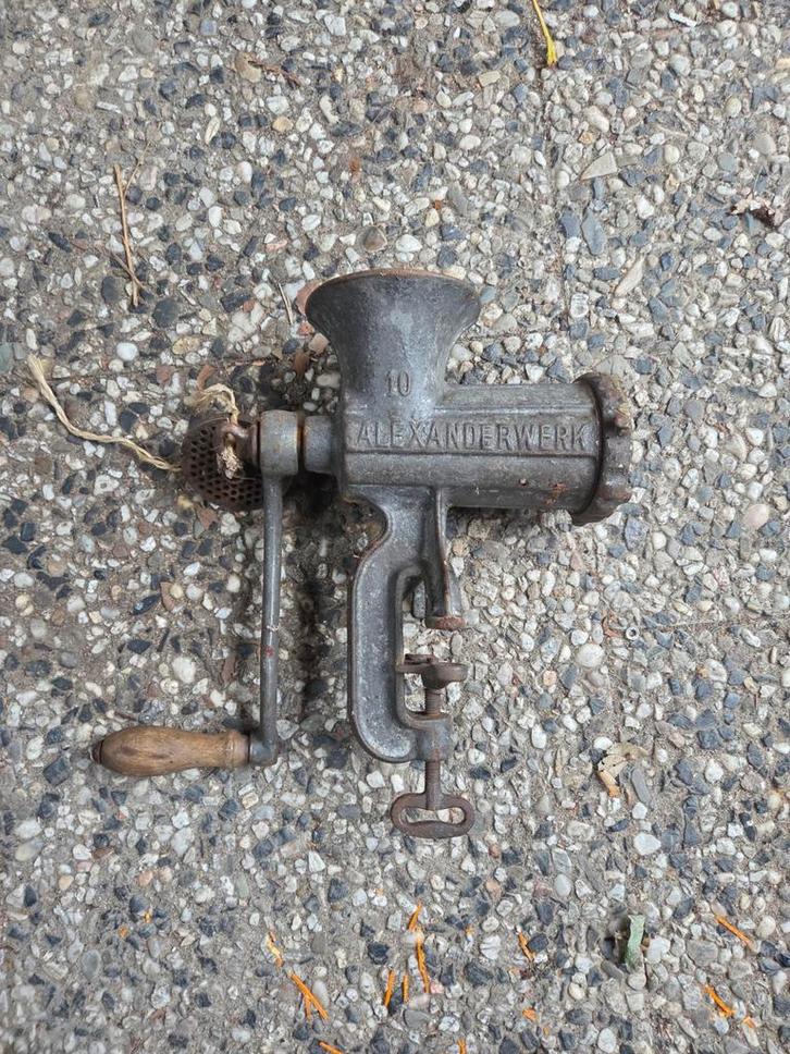 Oude Alexanderwerk vleesmolen nr. 10, Antiek en Kunst, Antiek | Keukenbenodigdheden, Ophalen of Verzenden