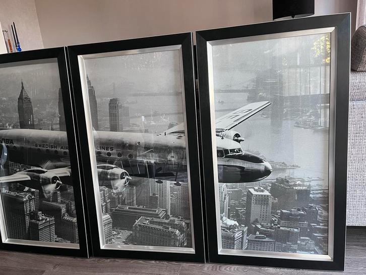 Drieluik: Vliegtuig boven New York, Huis en Inrichting, Woonaccessoires | Schilderijen, Tekeningen en Foto's, Zo goed als nieuw