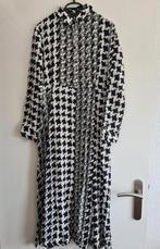 Zwart-wit door knoop Maxi jurk van Eksept van Shoeby 
Maat M, Maat 38/40 (M), Zwart, Ophalen of Verzenden, Zo goed als nieuw