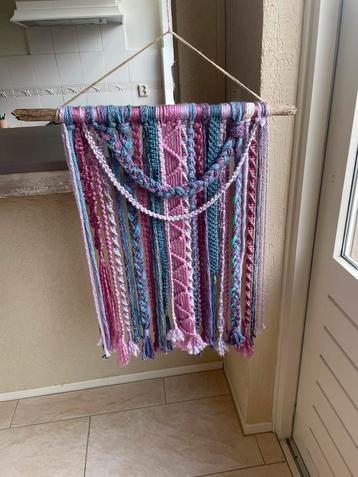 Grote, vrolijke, unieke wandhanger ( roze/ blauw/ paars) beschikbaar voor biedingen