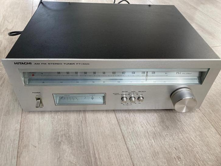 Hitachi FT-340 vintage stereo tuner, Audio, Tv en Foto, Tuners, Gebruikt, Analoog, Ophalen
