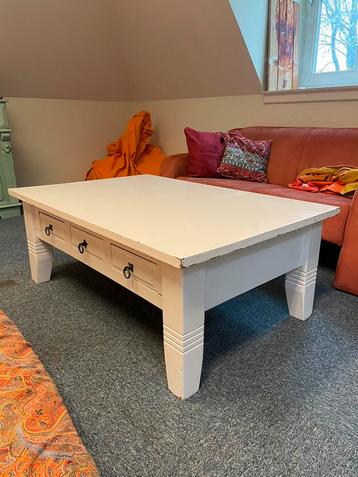 Robuuste bijzettafel salontafel wit zware kwaliteit.  beschikbaar voor biedingen