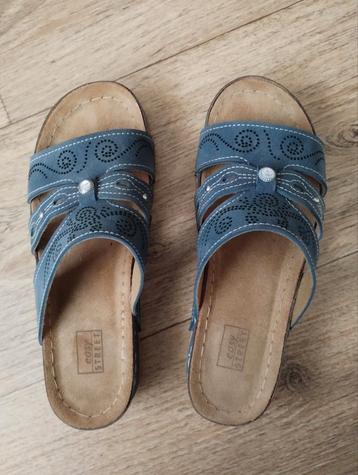 Leuke dames sandaaltjes Mt 38 beschikbaar voor biedingen