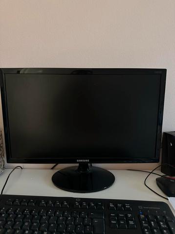 Samsung S22D300 Monitor - 22 inch beschikbaar voor biedingen