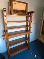 Oude antieke kaaskast( zonder radio ), Ophalen, Zo goed als nieuw