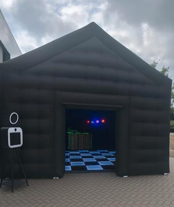 Opblaasbare zwarte partytent huren 6x8  beschikbaar voor biedingen