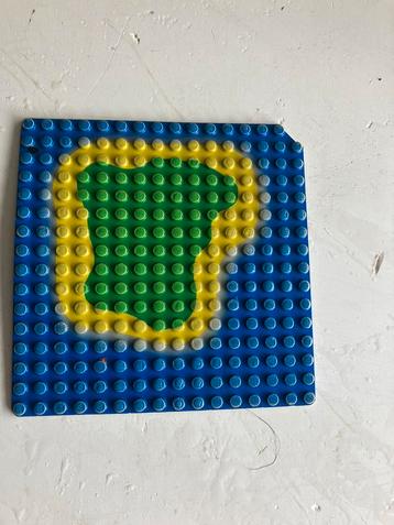 Bouwplaat klein lego eiland beschikbaar voor biedingen