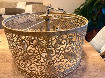 Kroonluchter, hanglamp metaal met sierlijk design beschikbaar voor biedingen