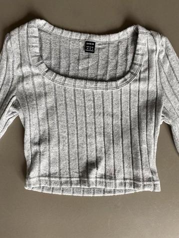 Grijze top maat 34 XS nieuw beschikbaar voor biedingen