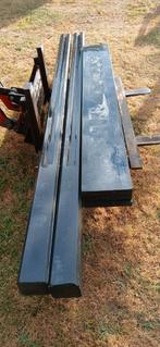Betonpalen en platen - Nieuw, Ophalen