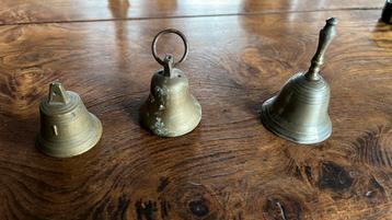 3 bronzen belletjes beschikbaar voor biedingen