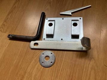 POORTKLINK MET BESLAG beschikbaar voor biedingen