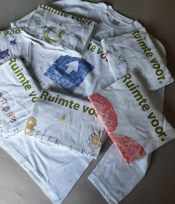 10 T-shirts - Slechts één maal gedragen. Goede kwaliteit.  beschikbaar voor biedingen
