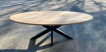 Massieve eettafel ovaal eiken 220 cm beschikbaar voor biedingen