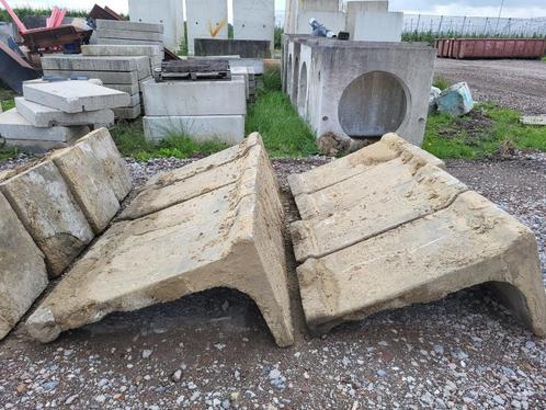 24 st Gebruikte keerwanden 120hx60l, Tuin en Terras, Bielzen en Borders, Gebruikt, Biels, Beton, Minder dan 100 cm, Ophalen
