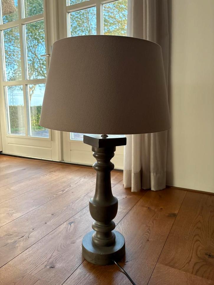 Mooie grijze tafellamp, Huis en Inrichting, Lampen | Hanglampen, Gebruikt, 50 tot 75 cm, Hout, Ophalen