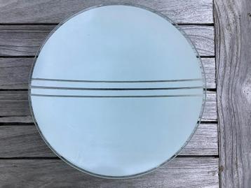 Ronde glazen lampenkap - mat wit met drie lijnen beschikbaar voor biedingen