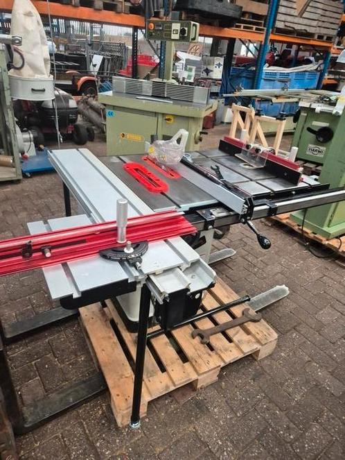 Harvey hw110e zaag frees combi, Doe-het-zelf en Verbouw, Gereedschap | Zaagmachines, Zo goed als nieuw, Lintzaag, 1200 watt of meer