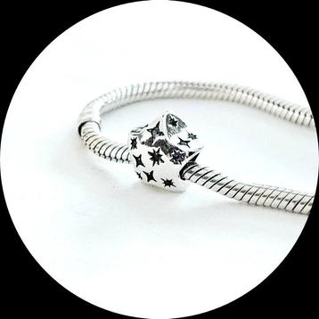 Pandora Sprankelende Ster 792974C01 / blauw  beschikbaar voor biedingen