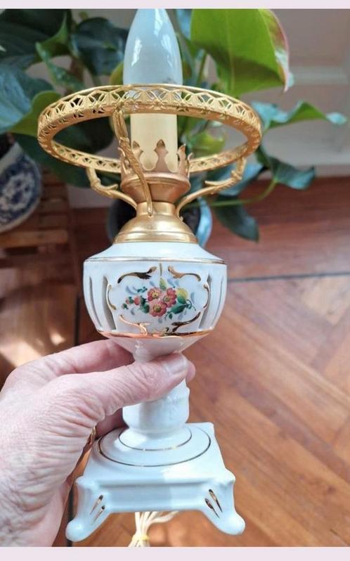 Vintage porseleinen lamp, bloemen, goud, op pootjes, Antiek en Kunst, Antiek | Lampen, Ophalen of Verzenden