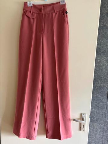 Mooie oud roze wide leg pantalon mt XS ZGAN beschikbaar voor biedingen