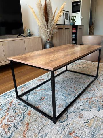 Salontafel industrieel beschikbaar voor biedingen