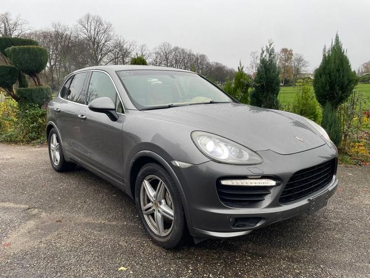 Porsche Cayenne 4.8s lichte schade, Auto diversen, Schadeauto's, Porsche, Automaat, Benzine, SUV of Terreinwagen, Zilver of Grijs