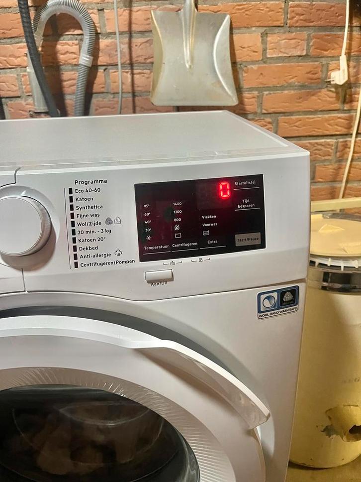 AEG Lavamat 6000 Series ProSense, Witgoed en Apparatuur, Wasmachines, Zo goed als nieuw, Voorlader, 6 tot 8 kg, 85 tot 90 cm, 1200 tot 1600 toeren