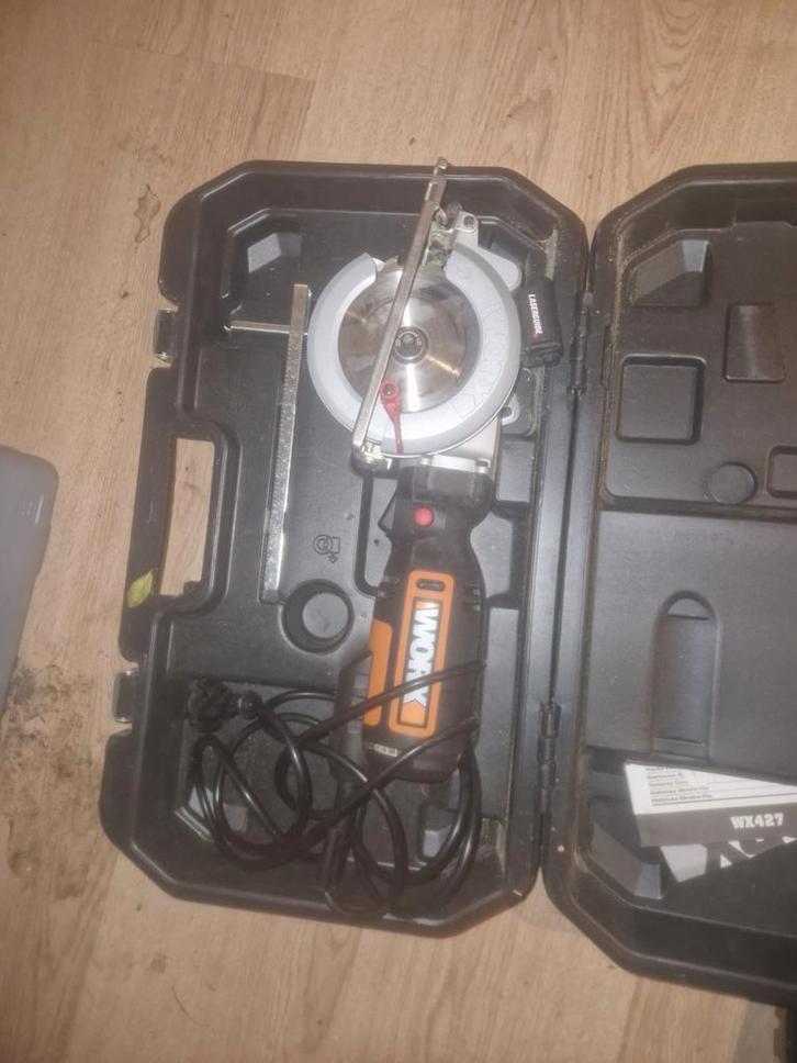 Handcirkelzaag - Compact en Krachtig!, Doe-het-zelf en Verbouw, Gereedschap | Zaagmachines, Gebruikt, Cirkelzaag, Minder dan 600 watt