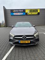 Mercedes-Benz A-Klasse A 200 AMG Night pakket – 2018 – Grijs, Auto's, Mercedes-Benz, 74 €/maand, Zwart, 4 cilinders, 163 pk