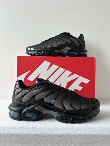 Nike Air Max Plus Black Diffused Blue (EU 42 / 43 / 44) beschikbaar voor biedingen