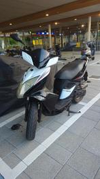 Kymco Super 8 50cc 4 takt 2013 met schade, Fietsen en Brommers, Ophalen, Gebruikt, Maximaal 45 km/u, Benzine