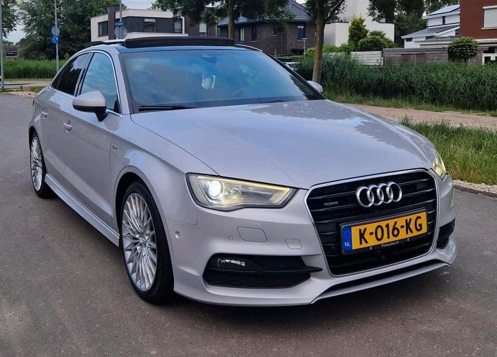 Audi A3 1.8TFSI 132KW Sedan Qua.s-tr 2015 Grijs, Auto's, Audi, Particulier, Benzine, D, Sedan, Automaat, Geïmporteerd, Zilver of Grijs