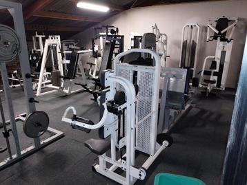 fitnessapparatuur compleet!! beschikbaar voor biedingen