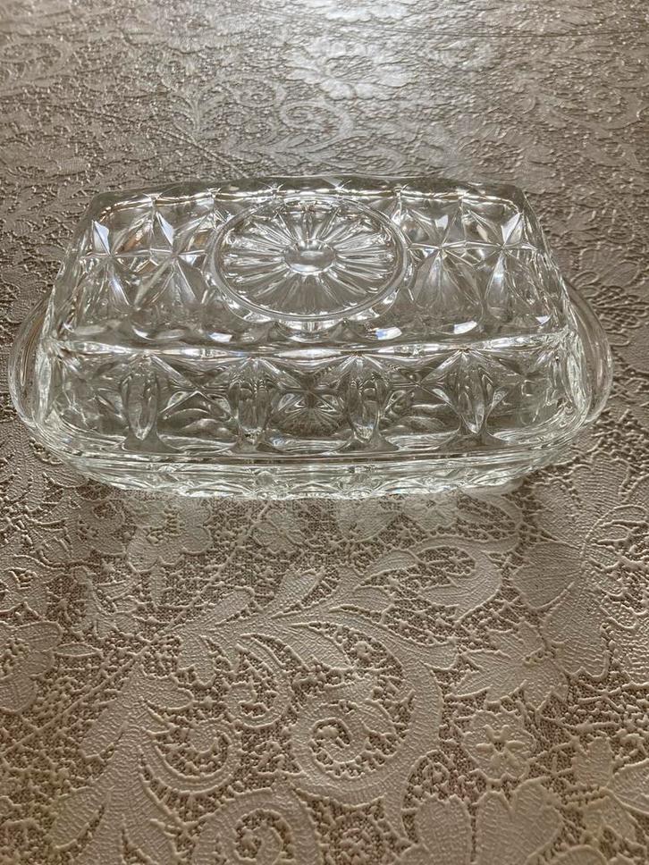 Mooie kristallen botervloot met deksel, Antiek en Kunst, Antiek | Keukenbenodigdheden, Ophalen of Verzenden