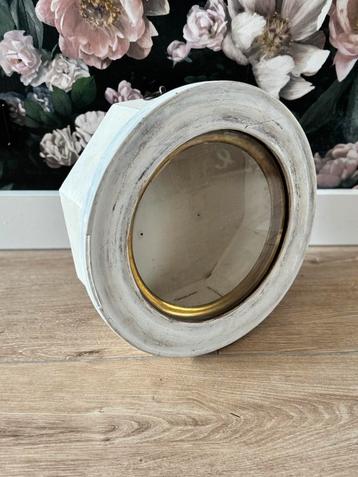 Antiek wandkastje / klokkast beschikbaar voor biedingen