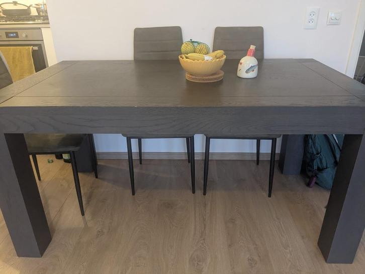 Dining table (with 4 chairs), Huis en Inrichting, Tafels | Eettafels, Gebruikt, 50 tot 100 cm, 150 tot 200 cm, Vier personen, Rechthoekig