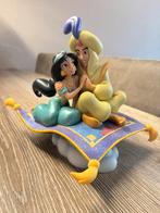 Jasmine en Aladdin op vliegend tapijt, Ophalen of Verzenden, Overige figuren, Zo goed als nieuw, Beeldje of Figuurtje
