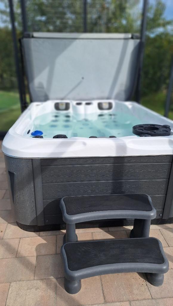 Jacuzzi Passion Soulmate, Tuin en Terras, Bubbelbaden en Hottubs, Zo goed als nieuw, Vast, Afdekzeil, Filter, Pomp, Trap, Ophalen