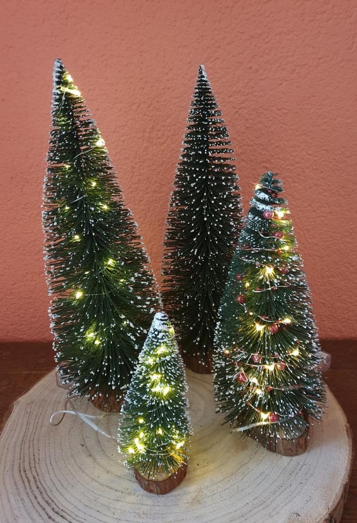 4 Mini Kerstboompjes Kerstbomen incl. 3 x Verlichting, Diversen, Kerst, Nieuw, Ophalen of Verzenden