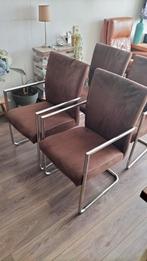 Lederen/suède eettafel stoelen nog keurig netjes gratis, Huis en Inrichting, Ophalen of Verzenden, Zo goed als nieuw, 75 tot 100 cm