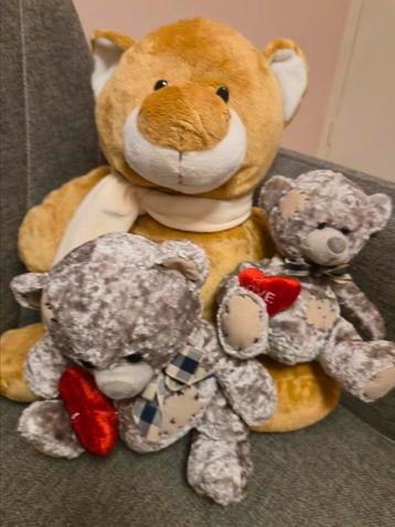 Ongeknuffeld & Klaar voor Liefde | Knuffeltrio voor peuter beschikbaar voor biedingen