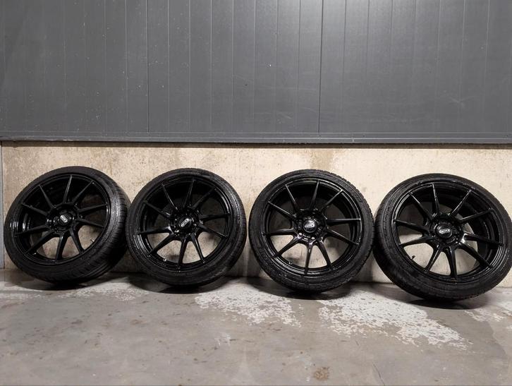 Michelin sport banden + 18 inch dotz velgen, Auto-onderdelen, Banden en Velgen, Zomerbanden, 18 inch, 225 mm, Gebruikt, Ophalen