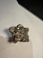 Pyriet Mineraal, Verzamelen, Mineralen en Fossielen, Ophalen of Verzenden, Mineraal